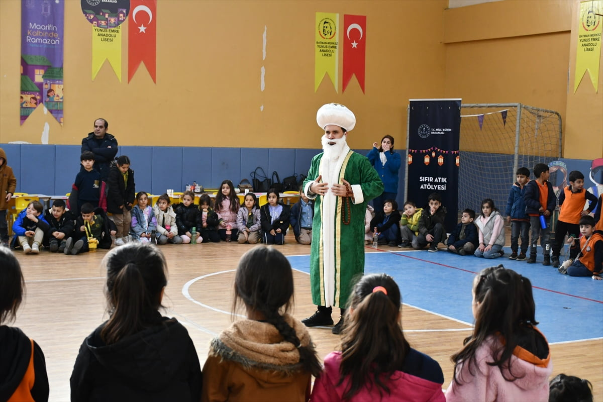 Batman'da Milli Eğitim Bakanlığı tarafından hayata geçirilen "Maarifin Kalbinde Ramazan"...