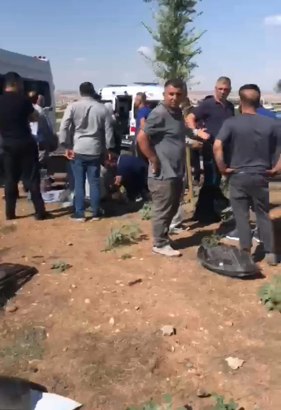 BATMAN’DA BATIRAMAN ÇEVRE YOLU STADYUM KAVŞAĞI’NDA PARA NAKİL ARACI İLE MİNİBÜSÜN ÇARPIŞMASI...