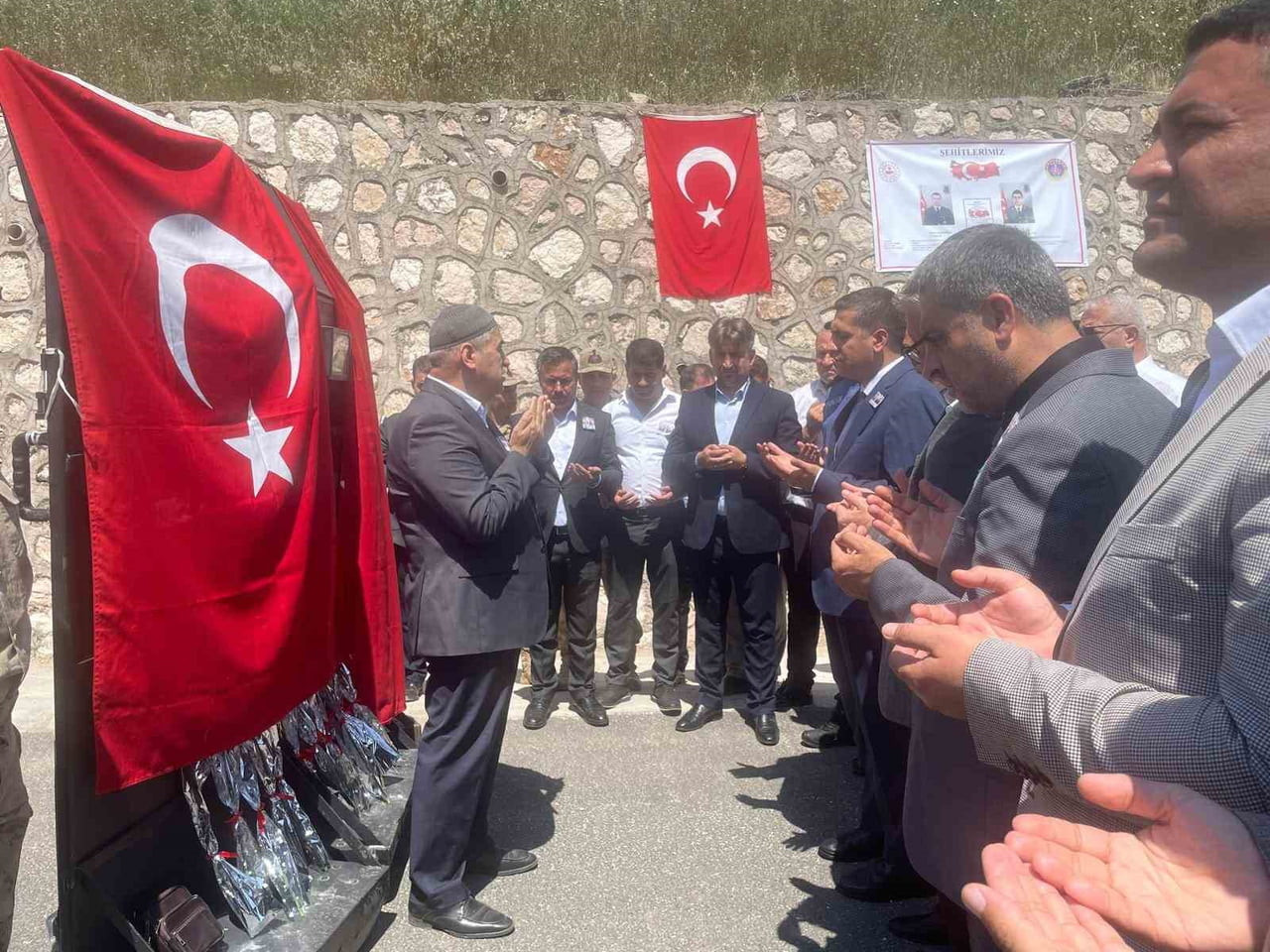 BATMAN’IN KOZLUK İLÇESİNDE, TERÖR ÖRGÜTÜ PKK’NIN 9 HAZİRAN 2017’DE DÜZENLEDİĞİ SALDIRIDA ŞEHİT...