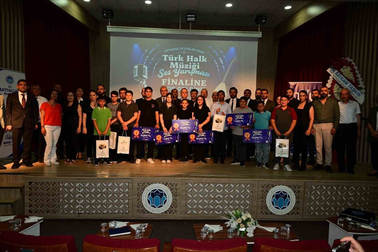 BATTALGAZİ’DE TÜRK HALK MÜZİĞİ YARIŞMASI’NIN KAZANANLARI BELLİ OLDU