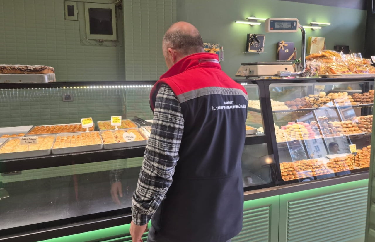 BAYBURT’TA GIDA VE YEM İŞLETMELERİNDE DENETİMLER SÜRÜYOR