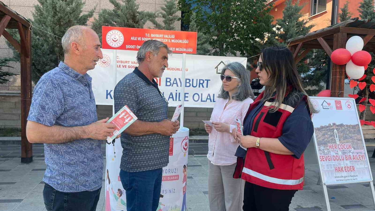 BAYBURT’TA KORUYUCU AİLE HİZMETİ TANITILDI
