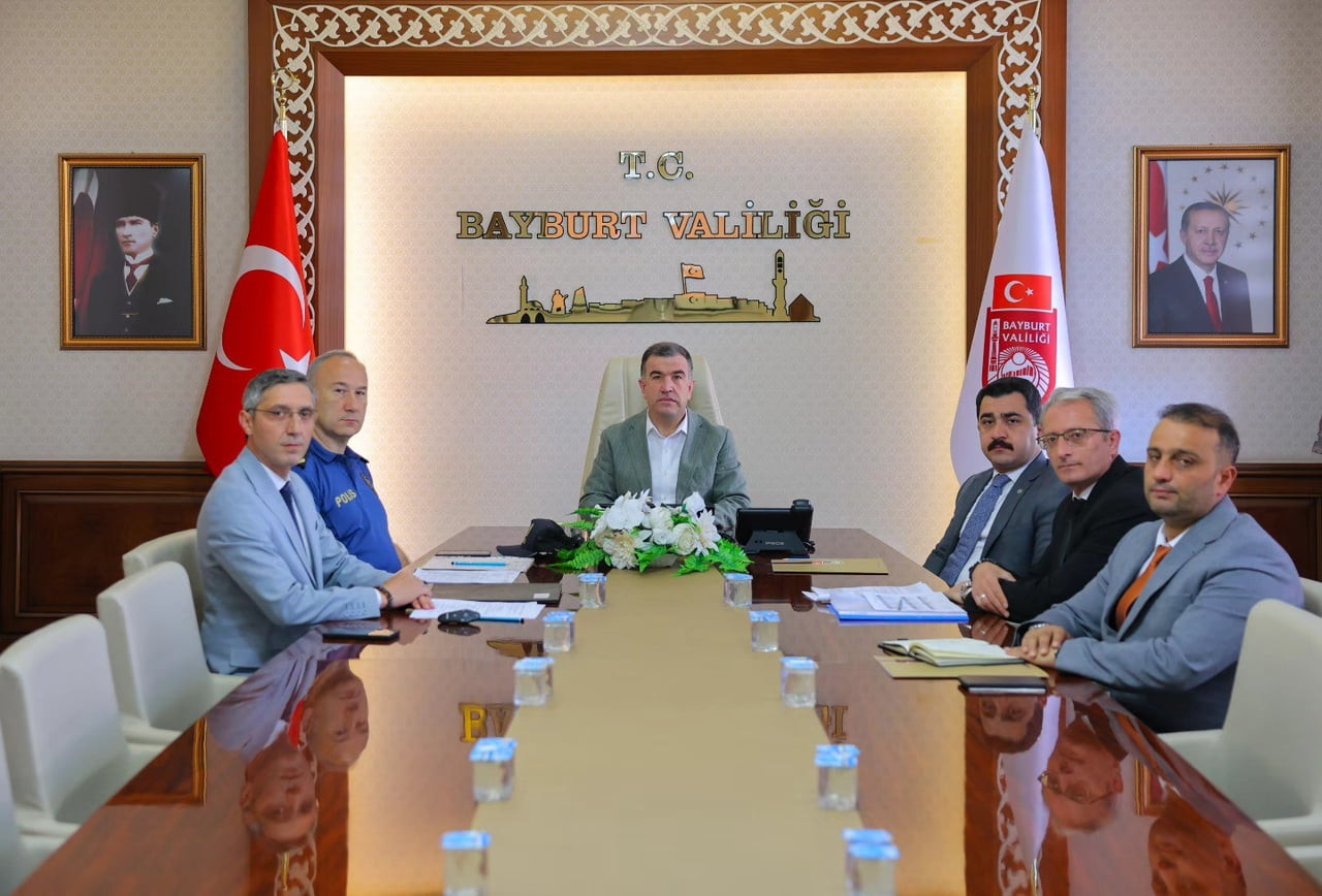BAYBURT’TA LGS ÖNCESİ GÜVENLİK TEDBİRLERİ TOPLANTIDA GÖRÜŞÜLDÜ