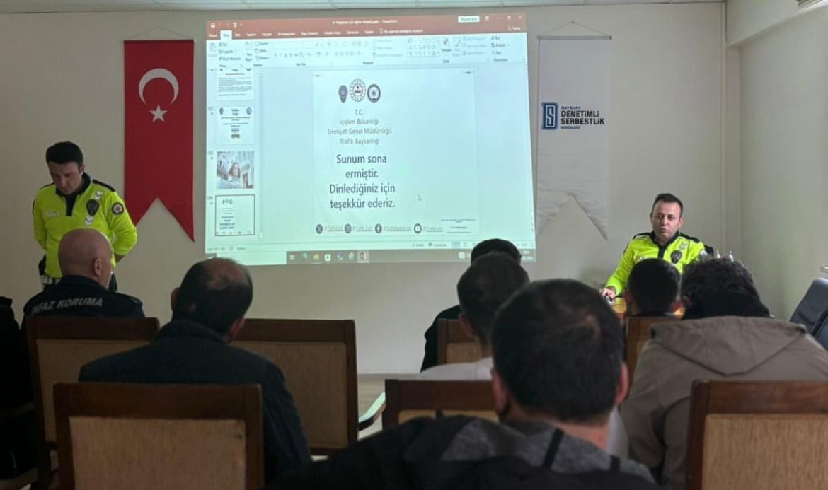 BAYBURT’TA YÜKÜMLÜLERE TRAFİK GÜVENLİĞİ EĞİTİMİ VERİLDİ