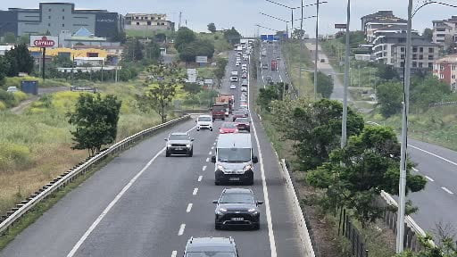 Bayram yoğunluğu İstanbul-Tekirdağ yolunda trafiği artırdı