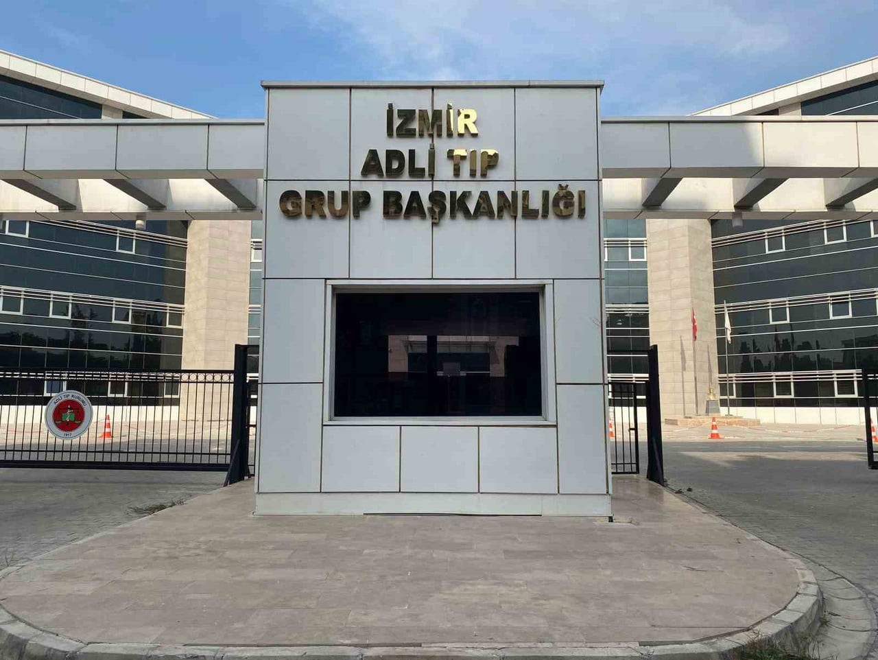 BEBEĞİN CANSIZ BEDENİ, KESİN ÖLÜM NEDENİNİN BELİRLENMESİ VE OTOPSİ İŞLEMLERİ İÇİN İZMİR ADLİ TIP...