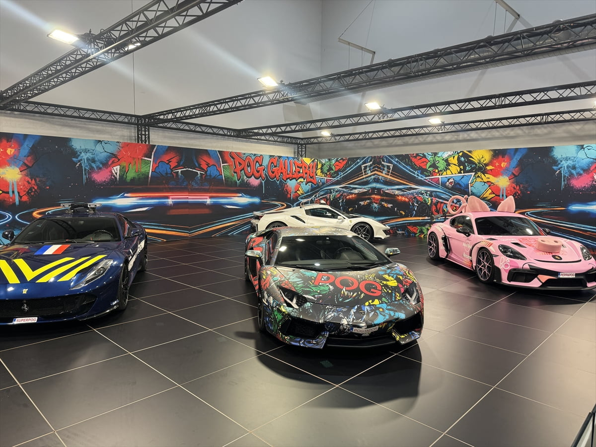 Belçika'nın başkenti Brüksel'de, 102'nci yılı kutlanan Brüksel Otomobil Fuarı ziyarete açıldı....