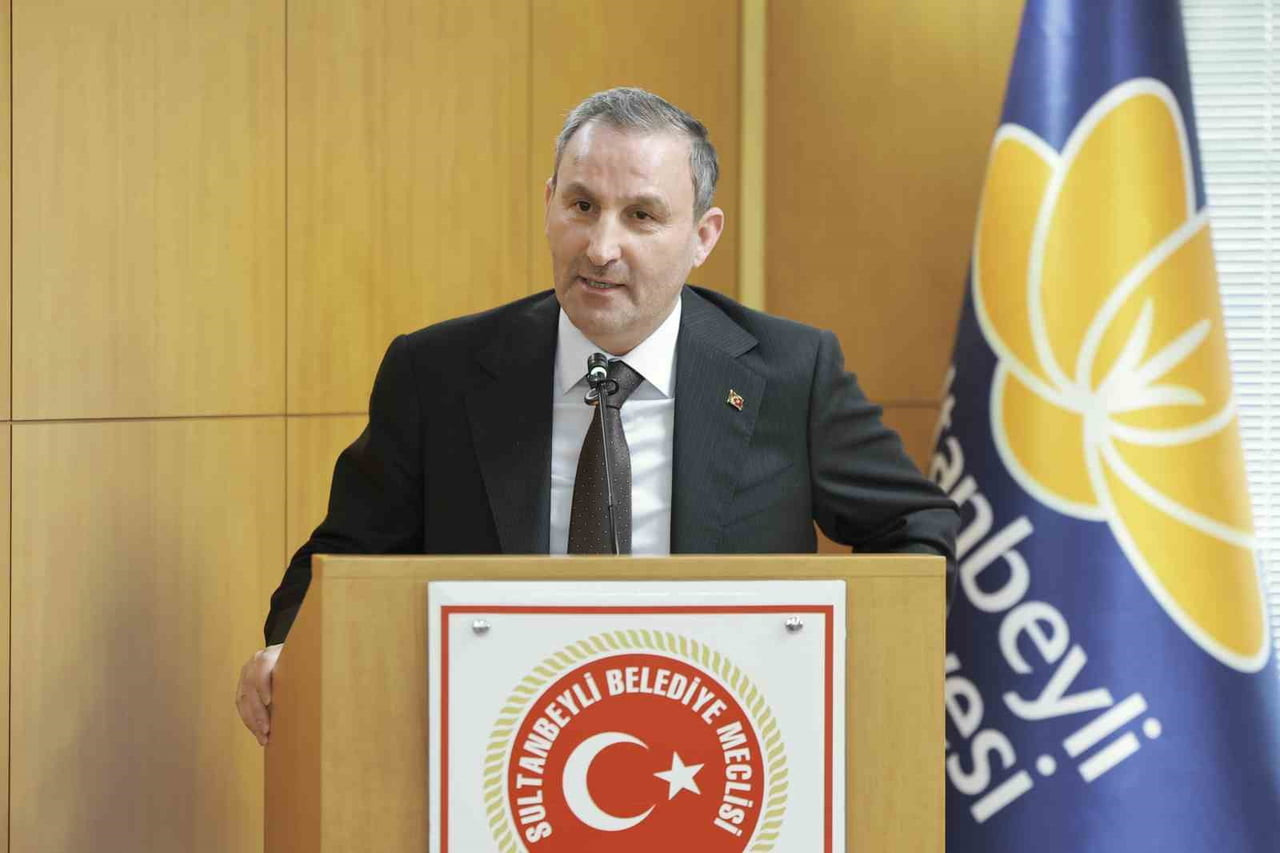 BELEDİYE BAŞKANI ALİ TOMBAŞ, "HEM PROJE YAPTIK HEM DE TASARRUF YAPTIK. 2025 YILINI EK BÜTÇE...