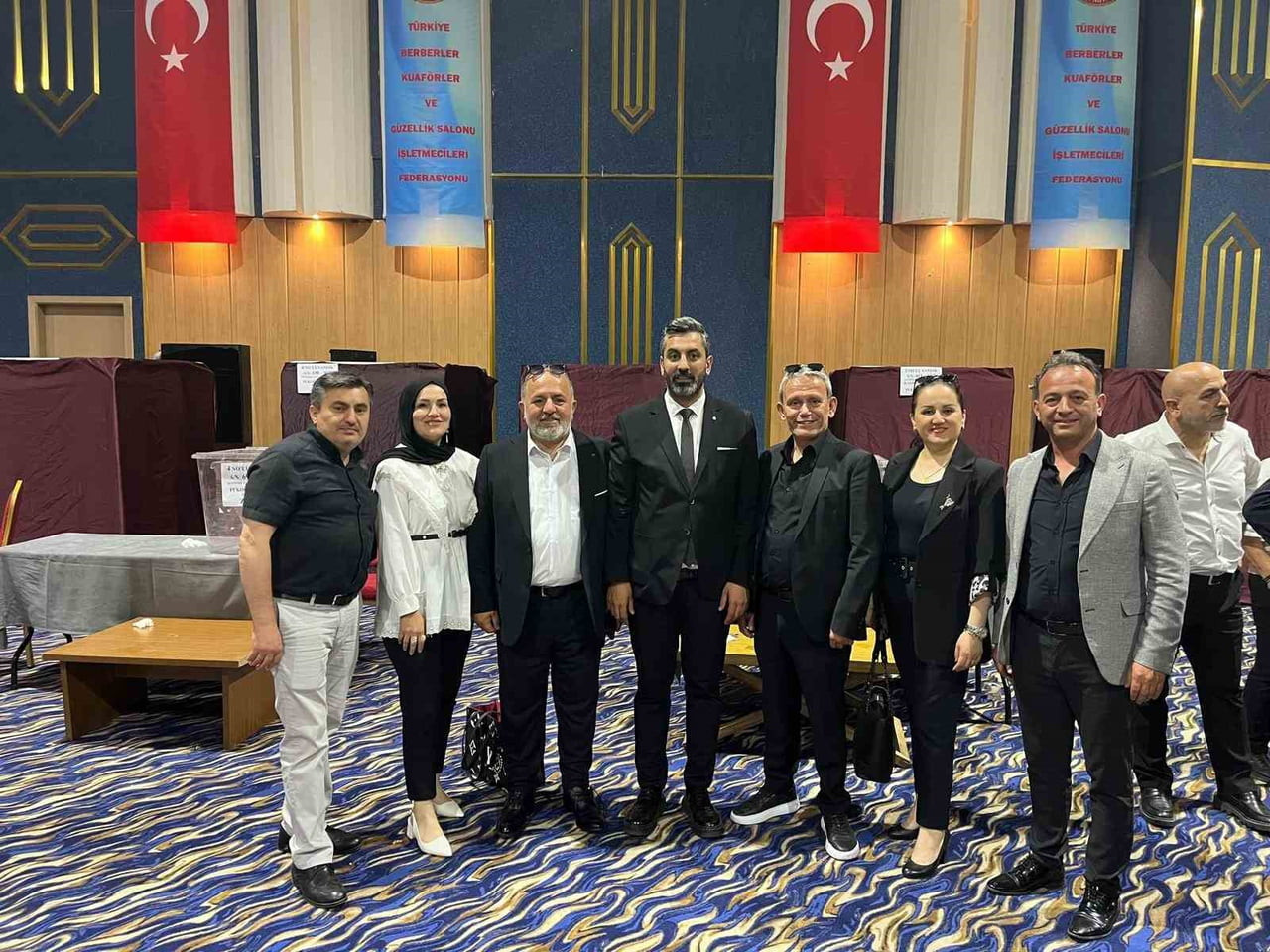 BERBERLER, KUAFÖRLER VE GÜZELLİK SALONLARI İŞLETMECİLERİ FEDERASYONU'NUN GENEL KURULUNDA YAPILAN...