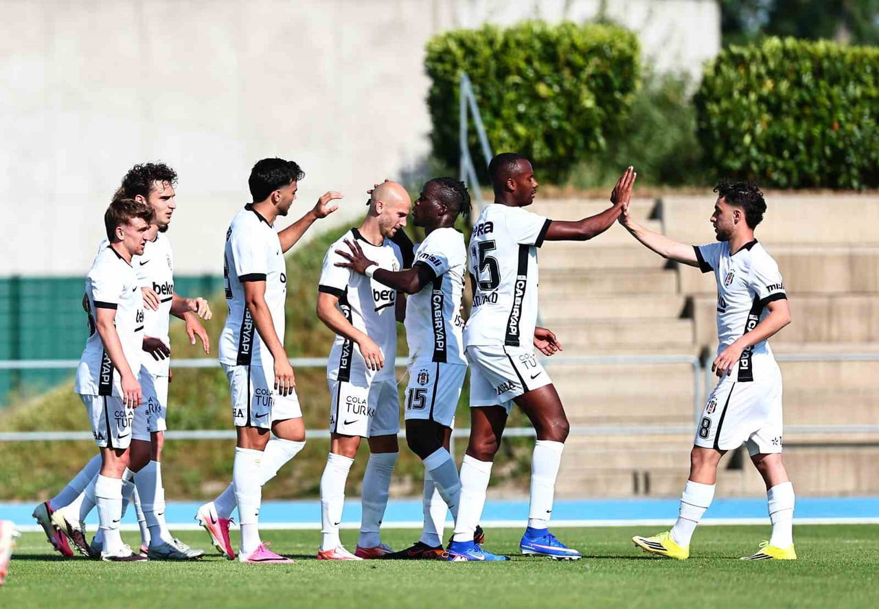 BEŞİKTAŞ, SLOVAKYA KAMPINDAKİ İLK HAZIRLIK MAÇINDA KARŞILAŞTIĞI MACARİSTAN EKİBİ GYİRMOT’U 2-1...