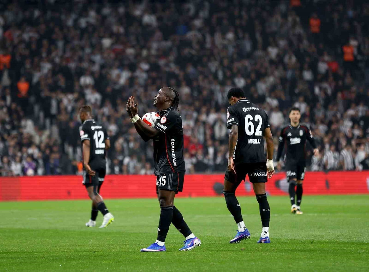 BEŞİKTAŞ, TRENDYOL SÜPER LİG’DE 2025-2026 SEZONUNU 60 PUANLA DÖRDÜNCÜ SIRADA TAMAMLADI.