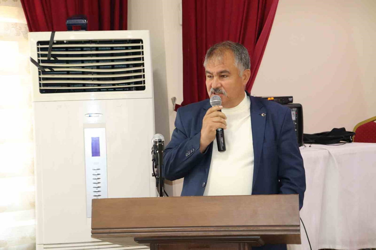 BEYAĞAÇ BELEDİYESİ’NİN DÜZENLEDİĞİ "KIRSAL KALKINMA VE ATA TOHUMU" KONFERANSINDA ATA TOHUMU...