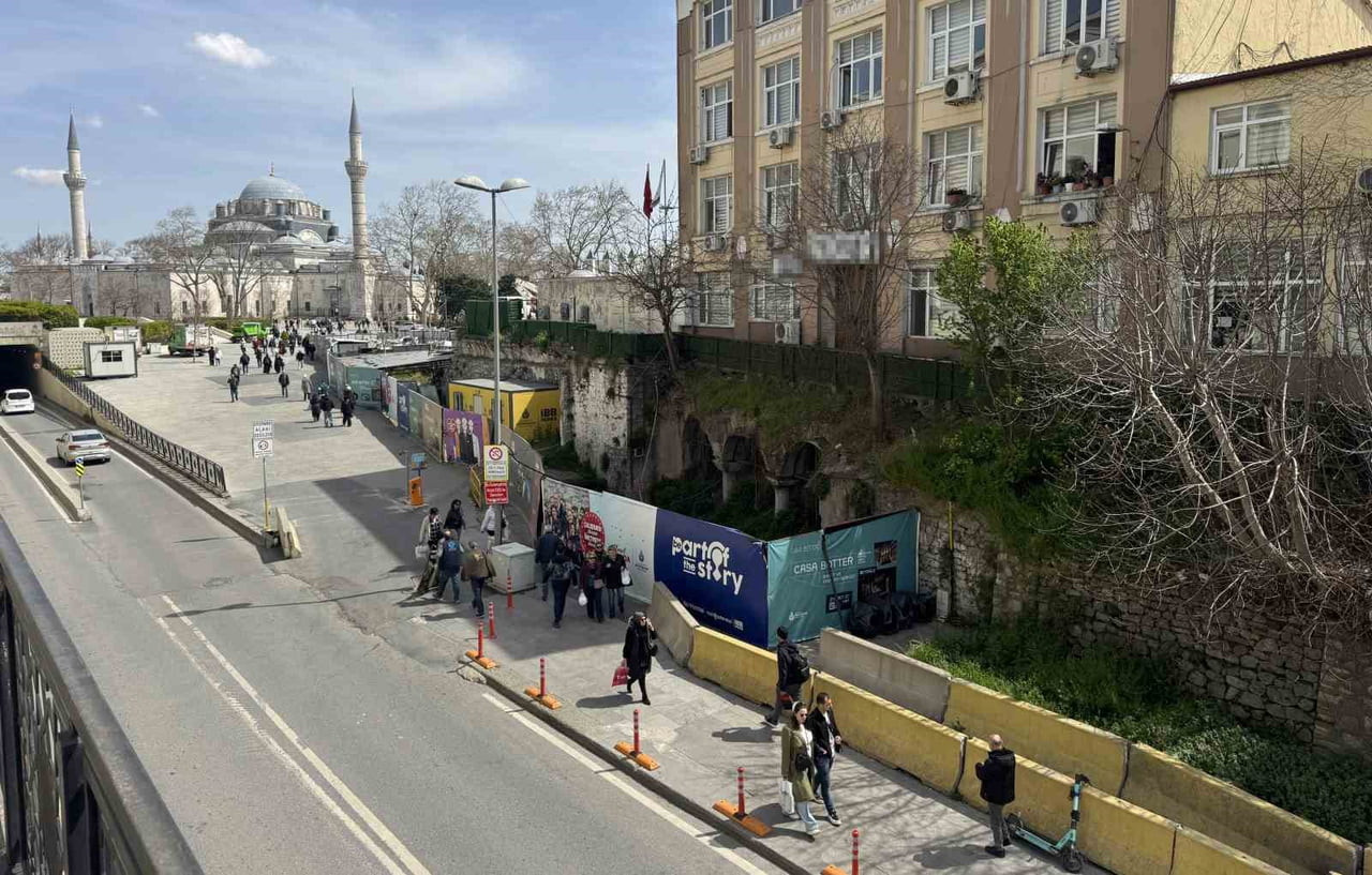 BEYAZIT BİRİNCİ SARNICI, YÜZYILLAR ÖNCESİNDEN GÜNÜMÜZE ULAŞAN MİMARİSİYLE DİKKAT...