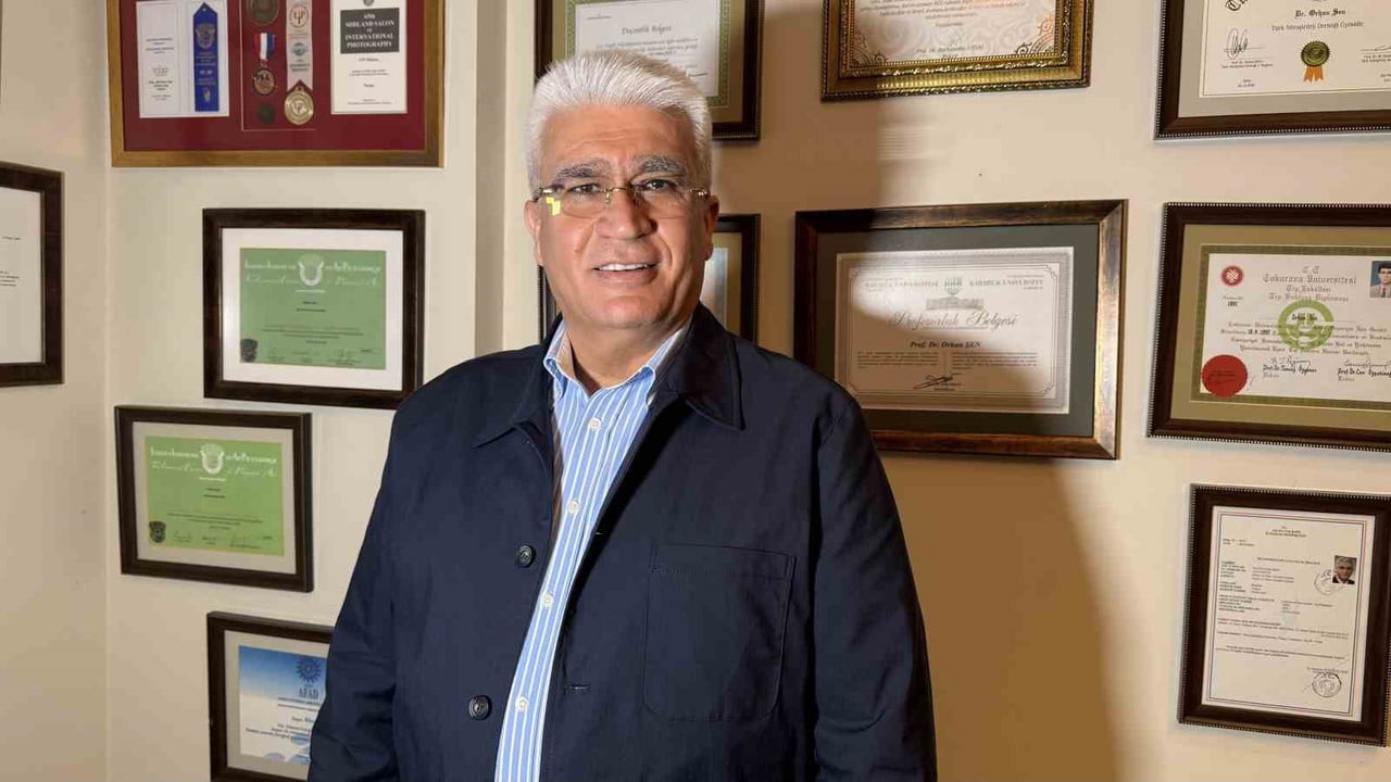 BEYİN, SİNİR VE OMURİLİK CERRAHİSİ UZMANI PROF. DR. ORHAN ŞEN