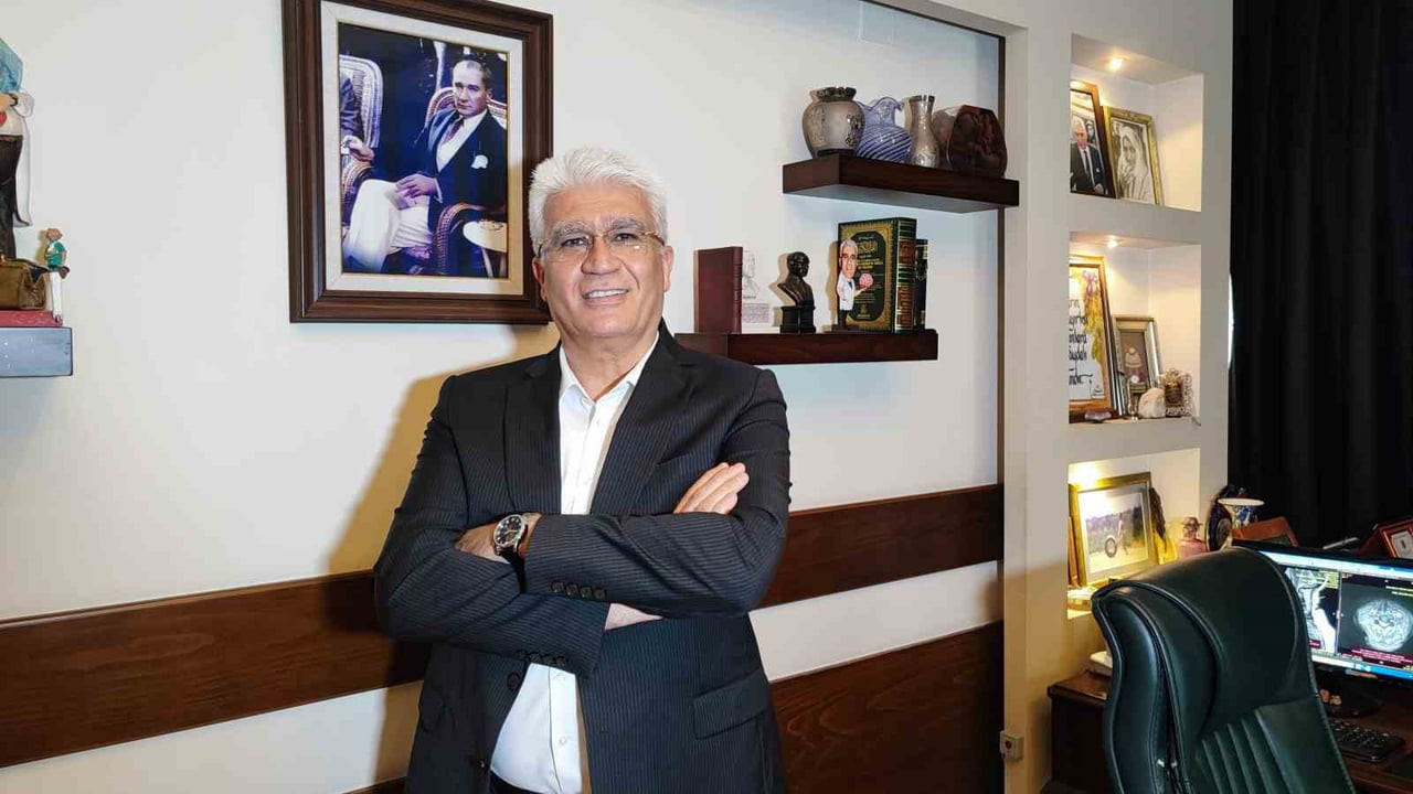 BEYİN, SİNİR VE OMURİLİK CERRAHİSİ UZMANI PROF. DR. ORHAN ŞEN, SON DÖNEMDE  GÜNDEM OLAN YAŞLI...