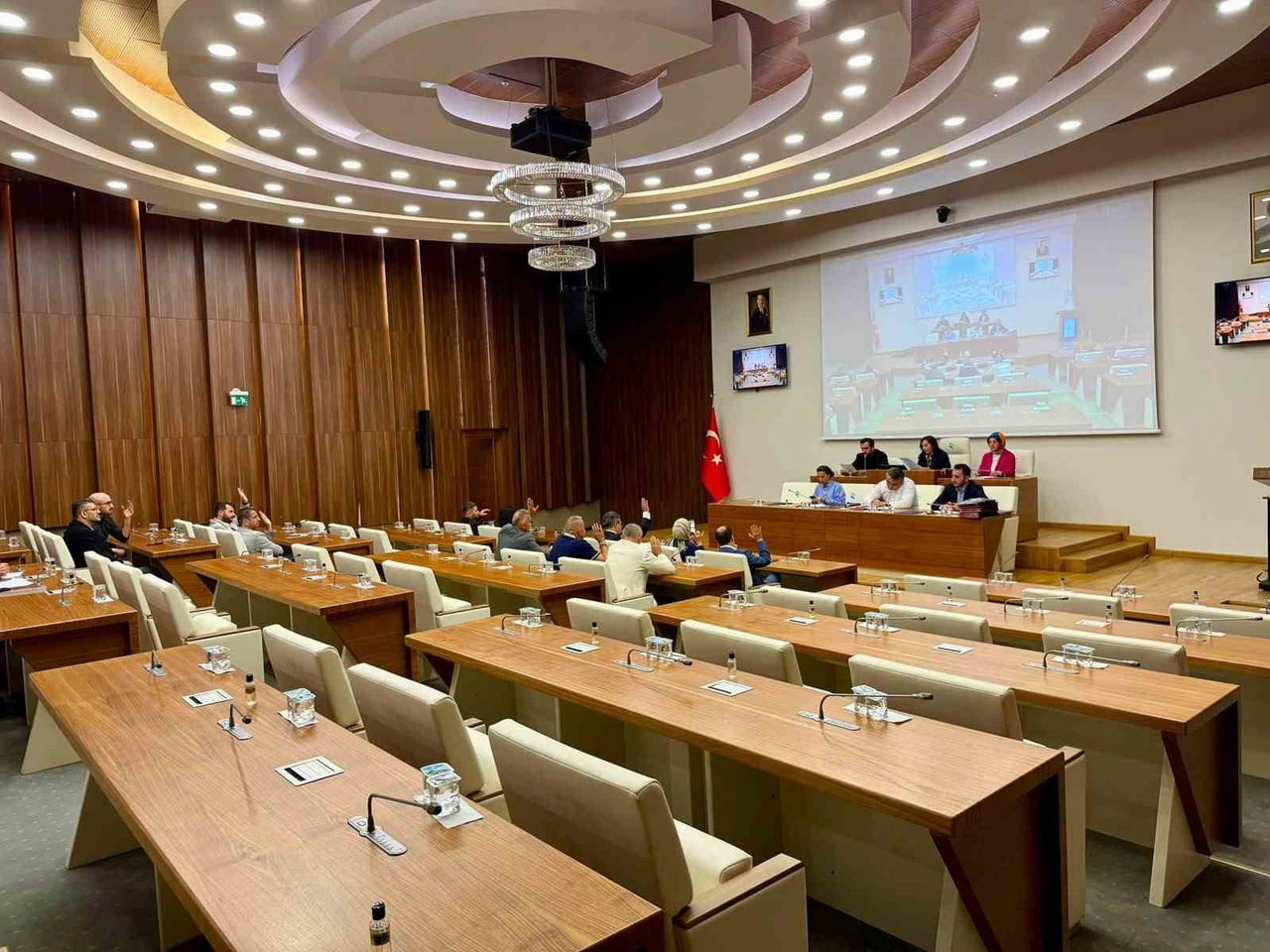BEYKOZ BELEDİYE MECLİSİ TEMMUZ AYI OLAĞAN TOPLANTISINDA, YEREL YÖNETİM TARİHİNE GEÇECEK BİR...