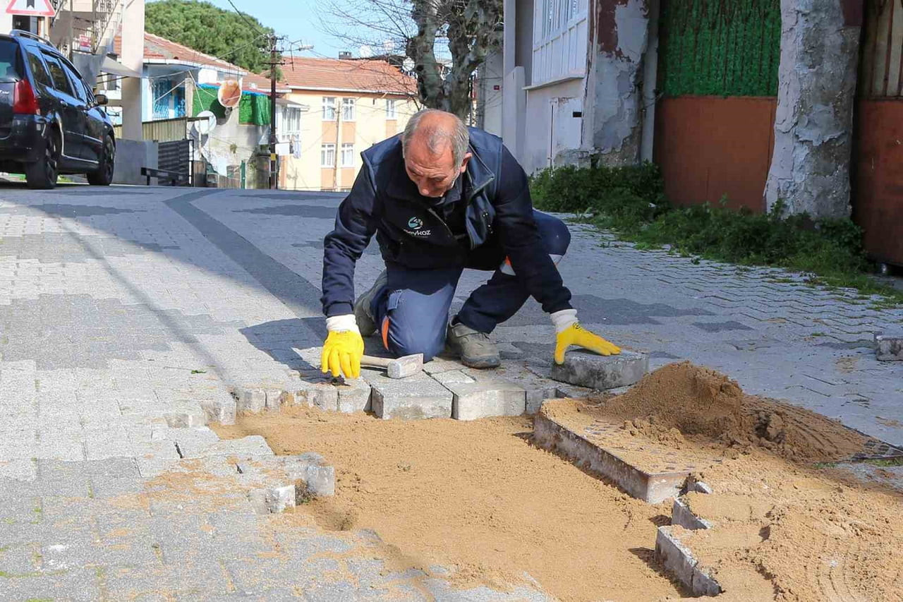 BEYKOZ BELEDİYESİ’NİN MAHALLELERDE İHTİYAÇLARA HIZLI VE YERİNDE ÇÖZÜM SUNAN "ŞOK HİZMET"...