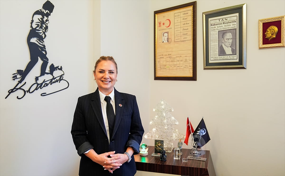 Beylikdüzü'ne bağlı Adnan Kahveci Mahallesi, 111 bin 164 kişiye ulaşan nüfusuyla İstanbul'un en...