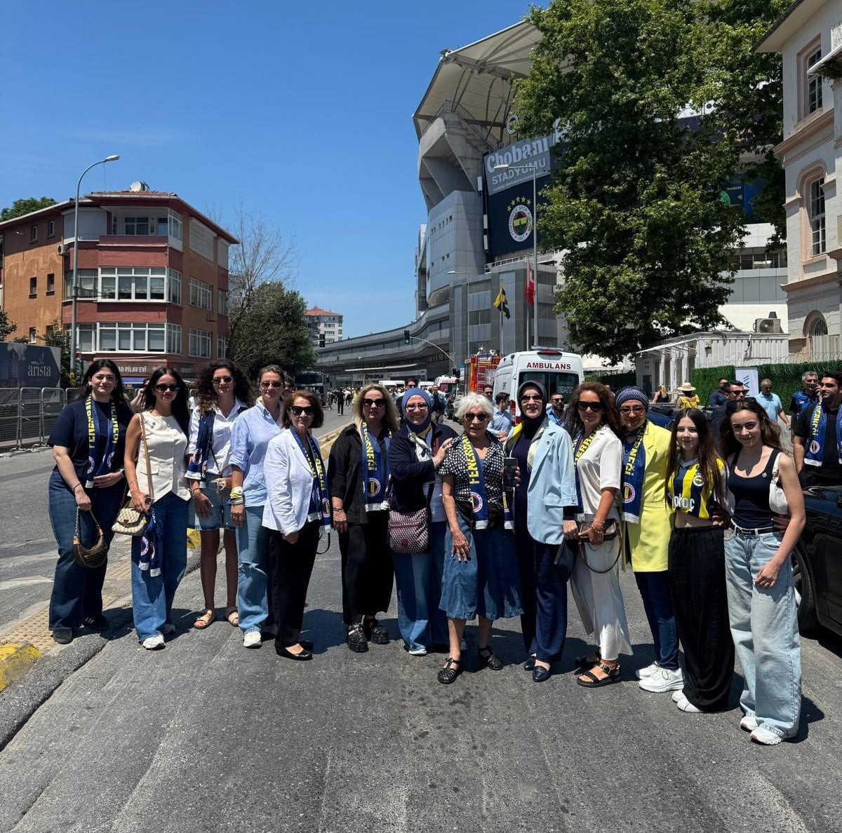 BEYOĞLU FENERBAHÇELİLER DERNEĞİ ÜYELERİ, FENERBAHÇE SPOR KULÜBÜ OLAĞANÜSTÜ SEÇİMLİ GENEL KURULU’NA...