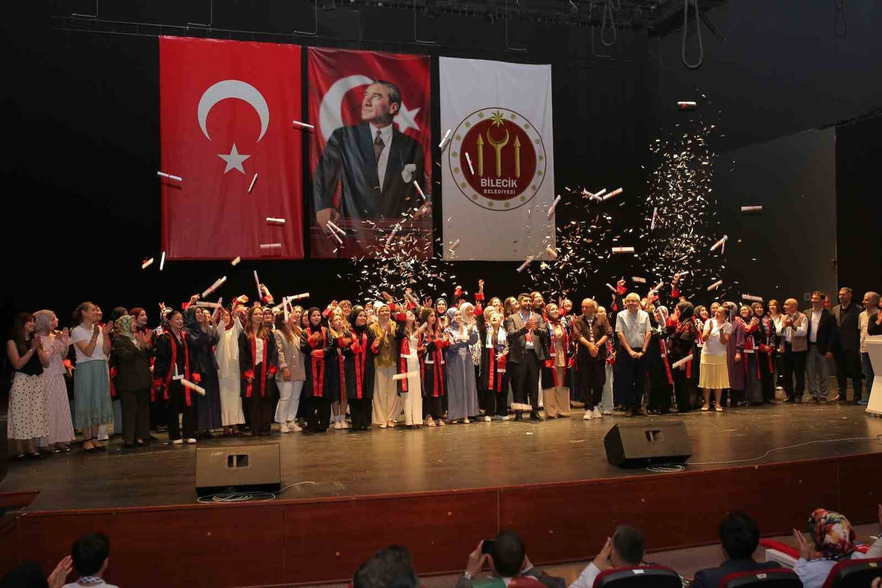 BİLECİK KENT MERKEZİNDE EĞİTİM VEREN İMAM HATİP LİSELERİ TARAFINDAN İLK KEZ ORTAK MEZUNİYET...