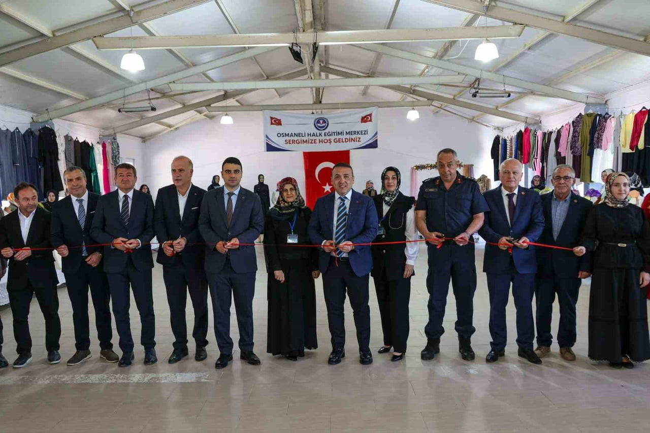 BİLECİK VALİSİ FAİK OKTAY SÖZER, OSMANELİ HALK EĞİTİMİ MERKEZİ TARAFINDAN BEŞEVLER KÖYÜNDE...