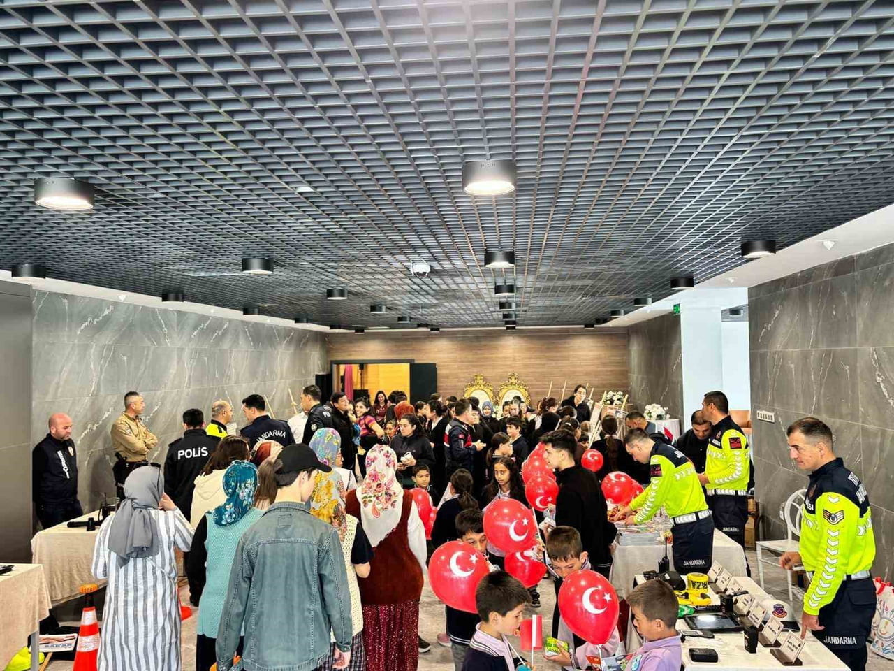 BİLECİK'İN GÖLPAZARI İLÇESİNDE TRAFİK HAFTASI ETKİNLİĞİ KAPSAMINDA FAALİYET...