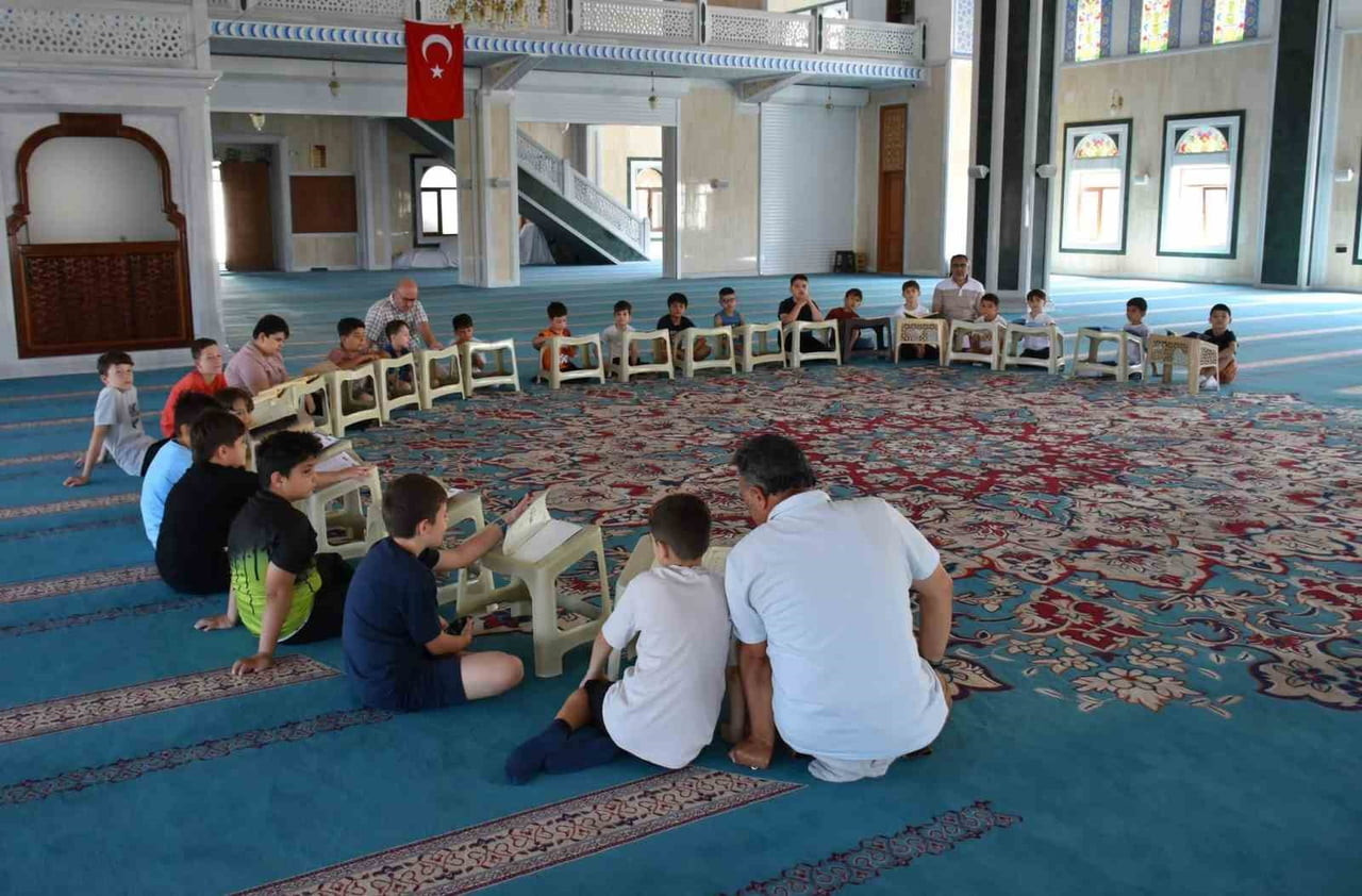 BİLECİK'TE CAMİLER YAZ KUR'AN KURSLARIYLA ŞENLENDİ