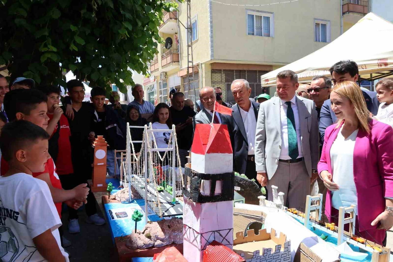 BİLECİK'TE EĞİTİM VE SPOR FESTİVALİNE YOĞUN İLGİ