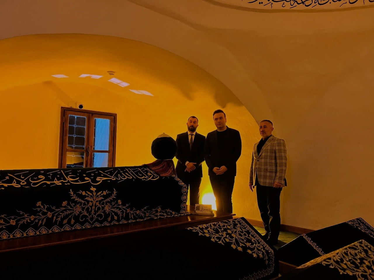 BİLECİK'TE ŞEYH EDEBALİ TÜRBESİ'NE ANLAMLI ZİYARET