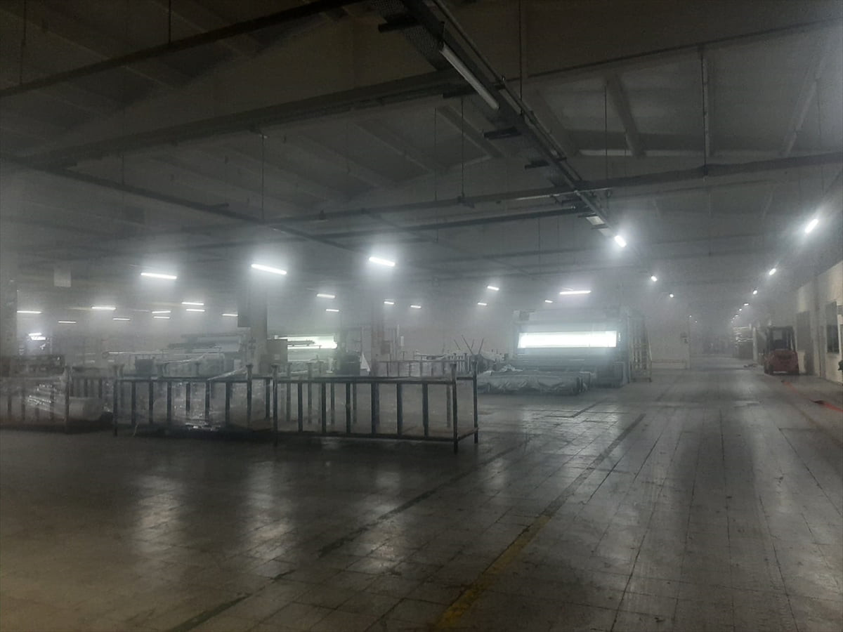 Bilecik'te tekstil fabrikasında çıkan baca yangınında dumandan etkilenen 3 işçi hastaneye...