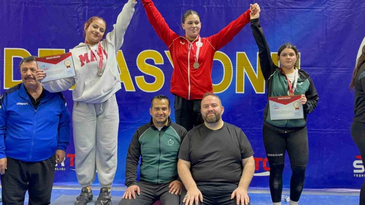 BİLECİKLİ HALTER SPORCUSU TÜRKİYE 2'NCİSİ OLDU