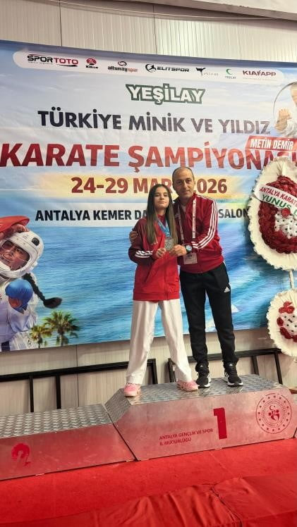 BİLECİKLİ SPORCU KARATE TÜRKİYE 2'NCİSİ OLDU