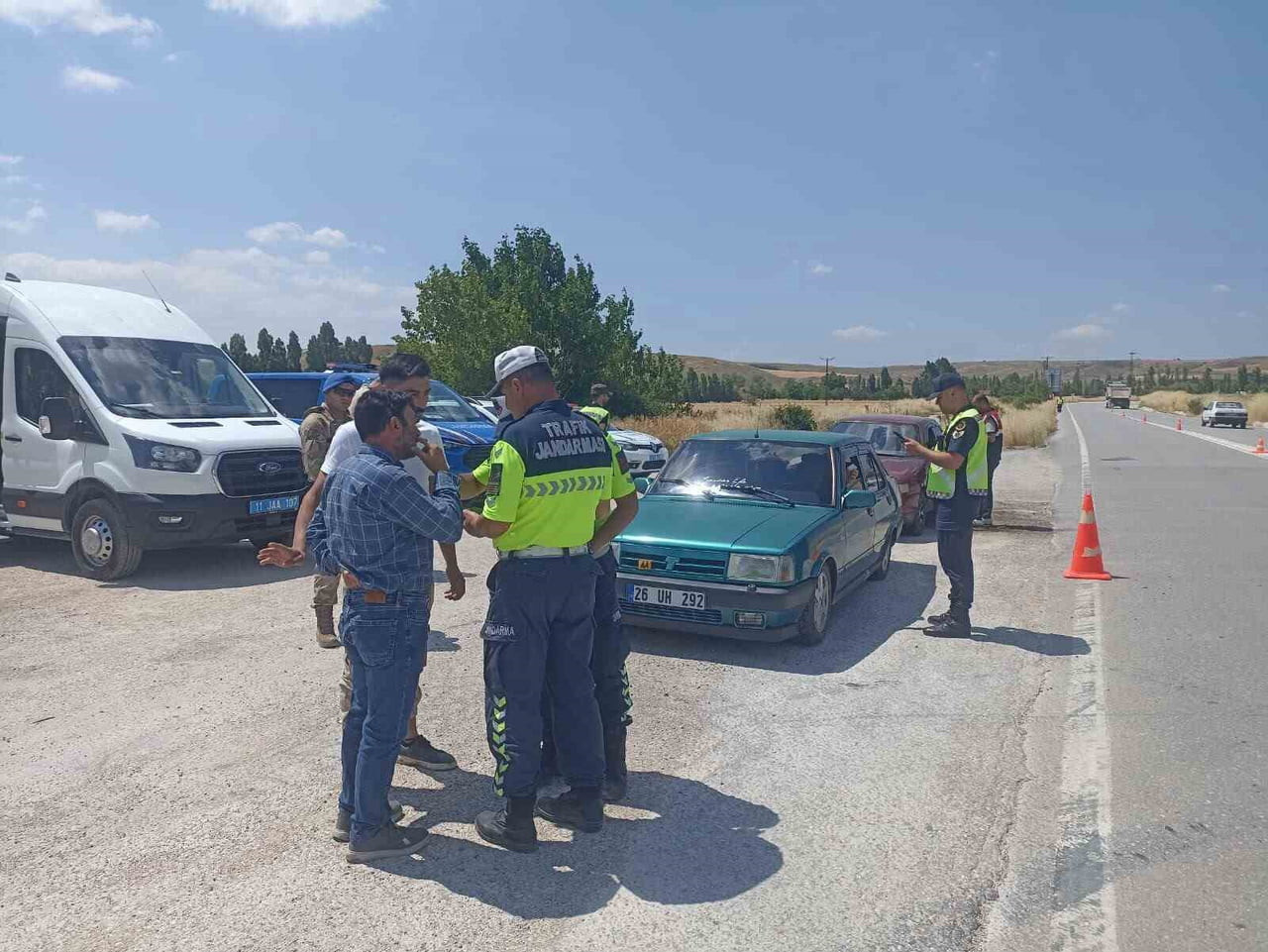 BİLECİK’TE 140 ŞAHIS VE 143 ARAÇ KONTROL EDİLDİ