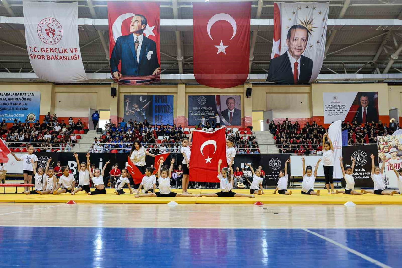 BİLECİK’TE 19 MAYIS KUTLAMALARI COŞKUYLA GERÇEKLEŞTİRİLDİ