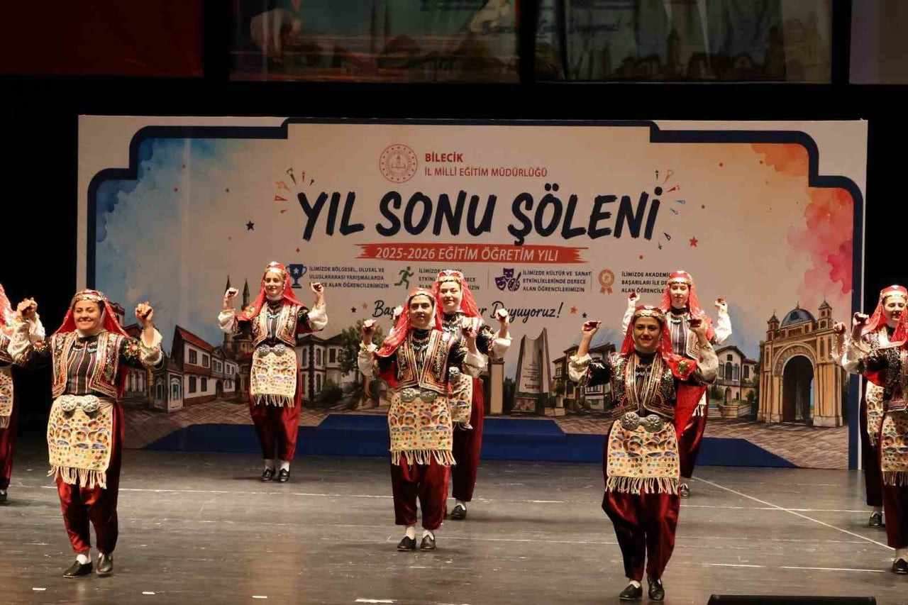 BİLECİK’TE ‘EĞİTİM BAŞARI ÖDÜLLERİ TÖRENİ’ COŞKUYLA GERÇEKLEŞTİRİLDİ