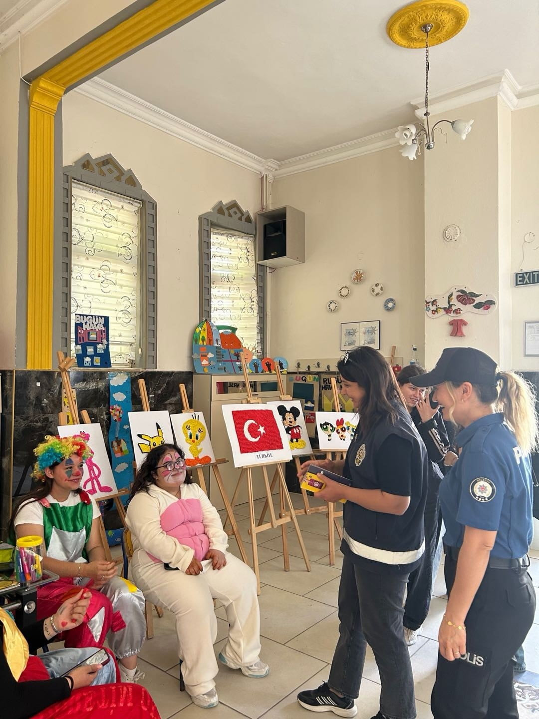 BİLECİK’TE ÖĞRENCİLERE POLİSLİK MESLEĞİ TANITILDI