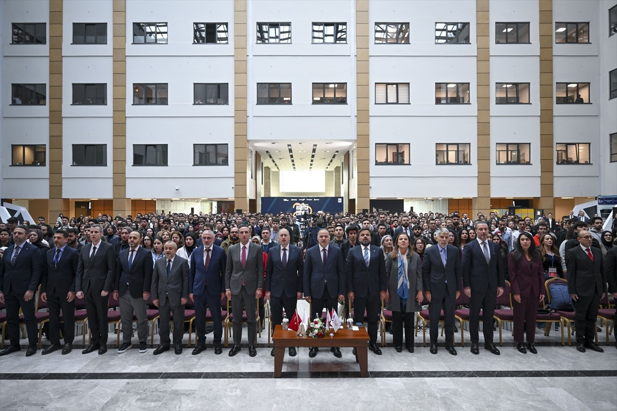 Bilgi Teknolojileri ve İletişim Kurumu (BTK) tarafından düzenlenen "BTK Akademi Kariyer Zirvesi...