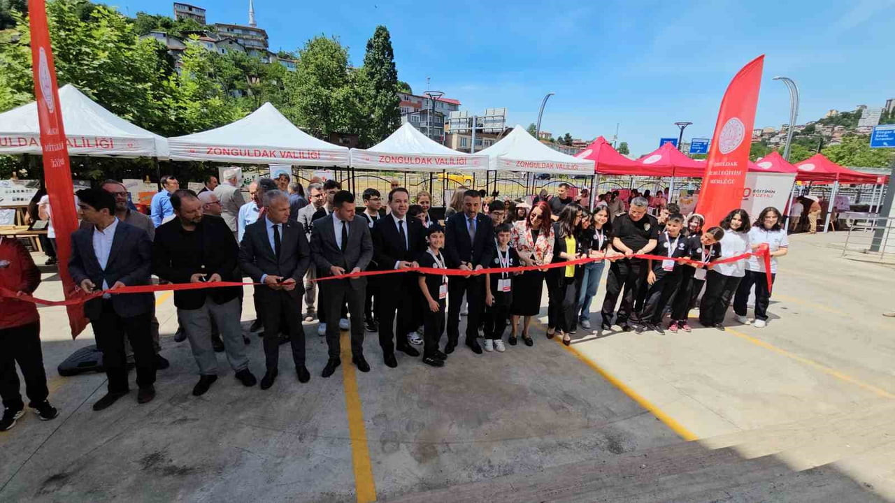 BİLİM FUARI FESTİVALİ TÖRENLE AÇILDI