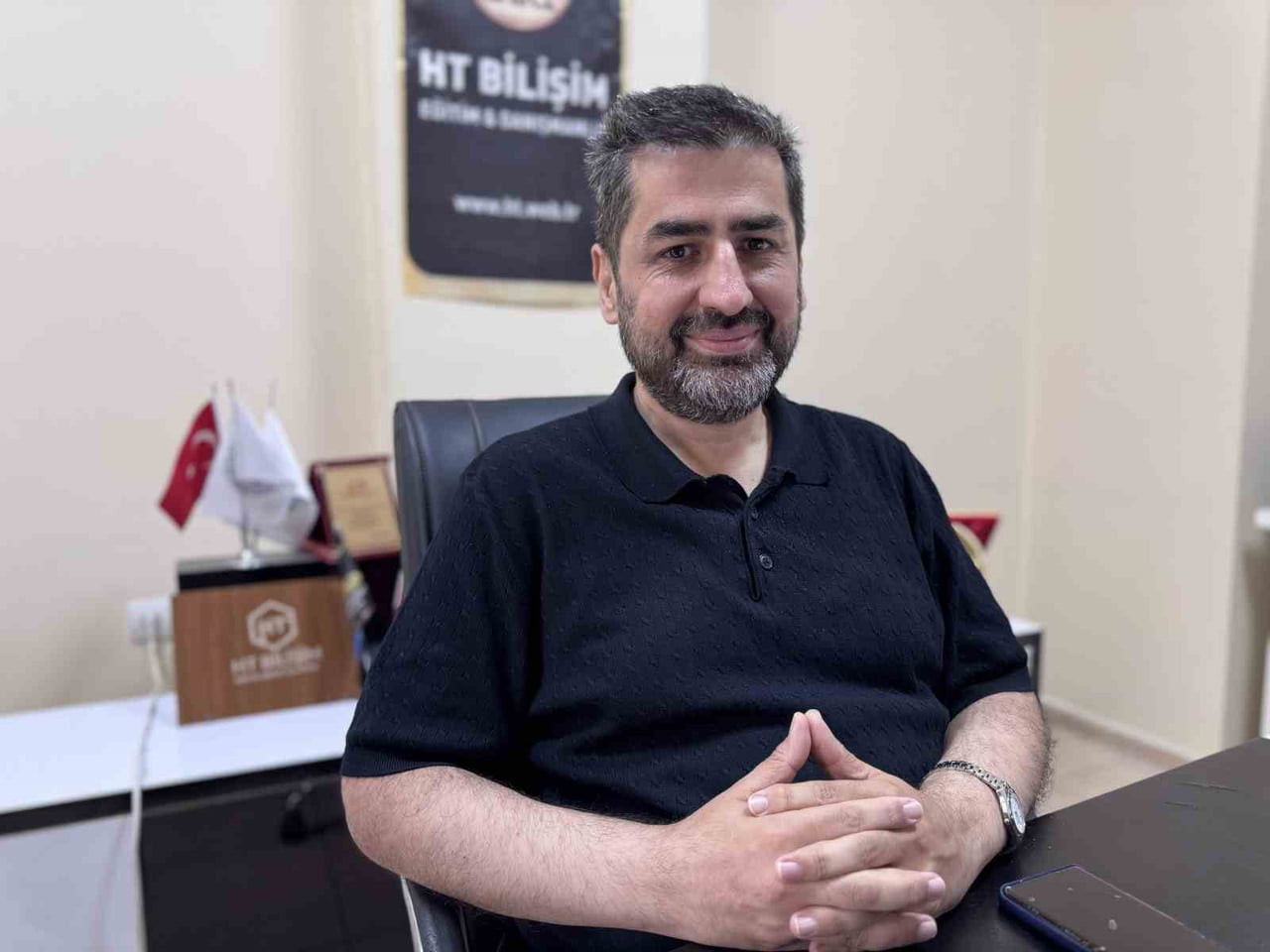 BİLİŞİM UZMANI HAKAN TOPUZOĞLU AÇIKLAMALARDA BULUNDU