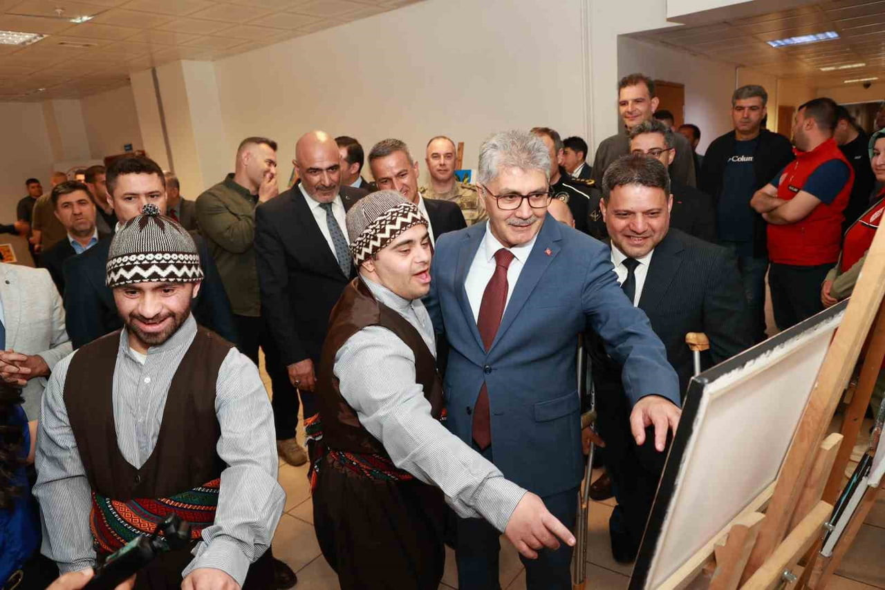 BİNGÖL’DE ENGELLİLER HAFTASI PROGRAMI DÜZENLENDİ