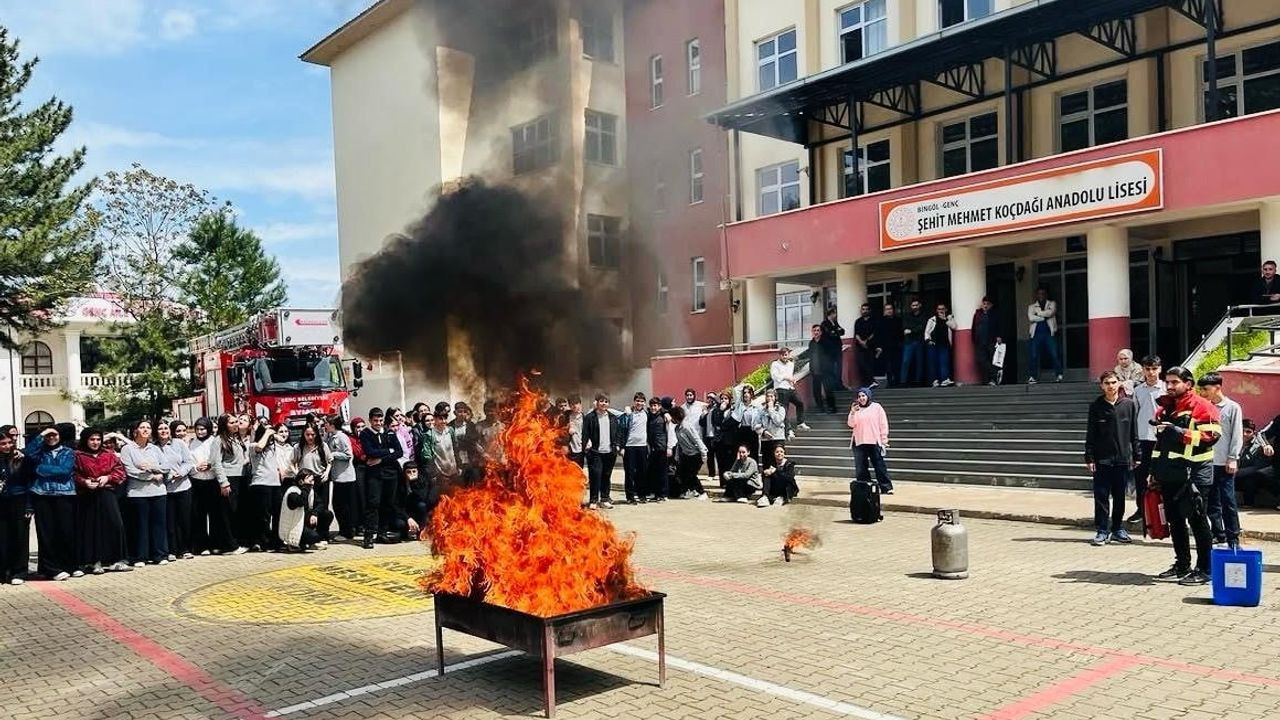 Bingöl'de Yangın ve Tahliye Eğitimi