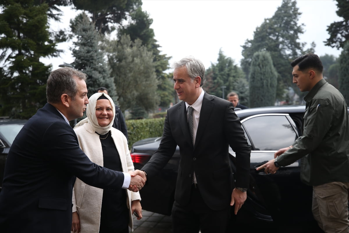 Bir dizi programları dolayısıyla kente gelen AK Parti Genel Başkan Yardımcısı Yalçın, Balıkesir...