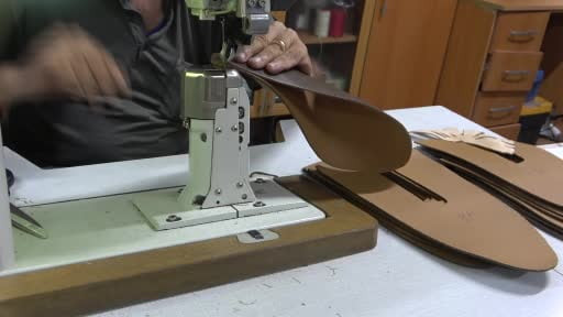Bir meslek daha yok oluyor, çırak bulunamayan kunduracılıkta son dönemlerini yaşıyor