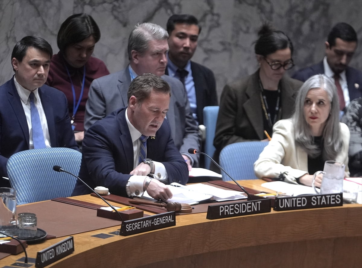 Birleşmiş Milletler Güvenlik Konseyi'nde (BMGK) yapılan oylamada, ABD ve İsrail'in İran'a yönelik...