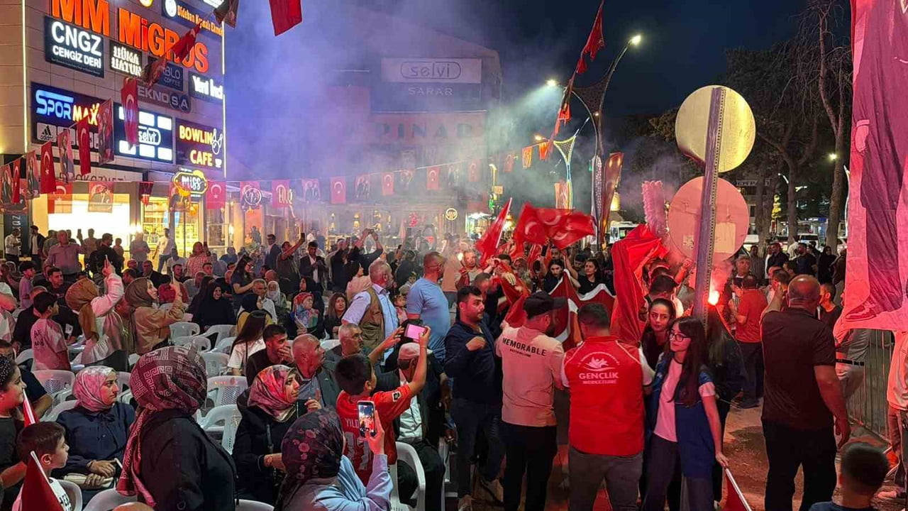 BİTLİS'TE 15 TEMMUZ DEMOKRASİ VE MİLLİ BİRLİK GÜNÜ DOLAYISIYLA DÜZENLENEN ANMA PROGRAMINDA...