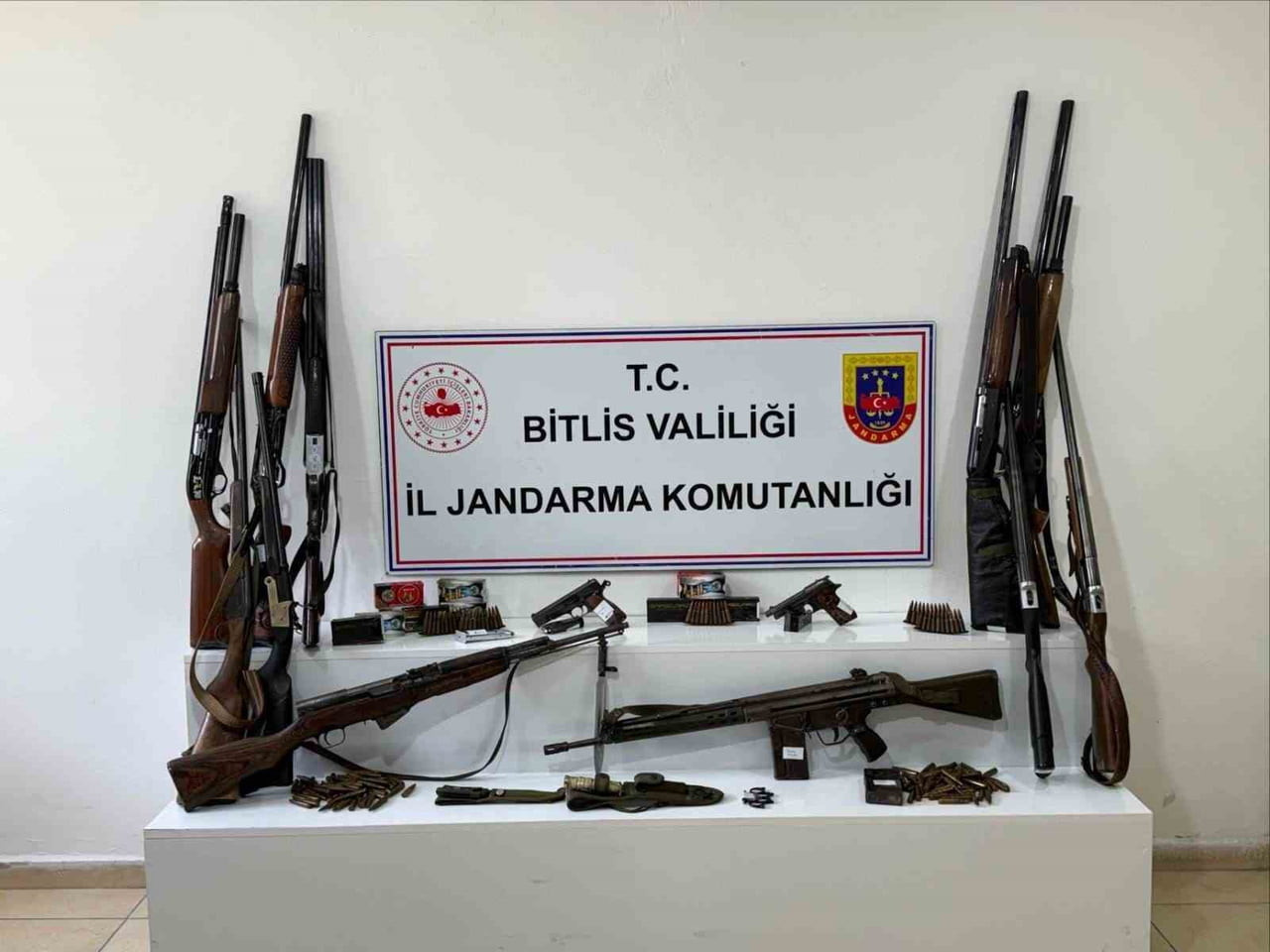 BİTLİS’İN TATVAN İLÇESİNDE, 6136 SAYILI ATEŞLİ SİLAHLAR VE BIÇAKLAR HAKKINDA KANUN’A MUHALEFET...