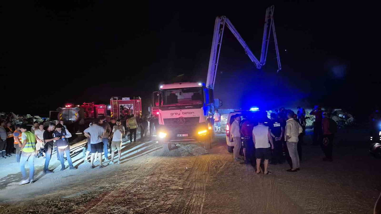BODRUM'DA YANGIN KONTROL ALTINA ALINDI