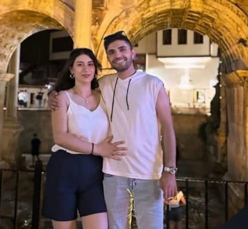 BÖLGEYE GELEN EKİPLER HASAN SAMUR (27) VE EŞİ ZEHRA SAMUR'UN (26) OLAY YERİNDE HAYATINI...