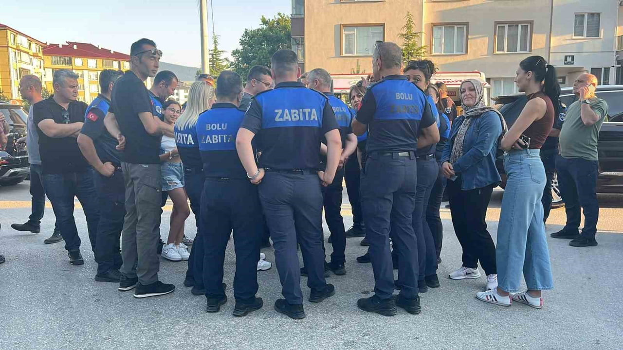 BOLU BELEDİYE BAŞKANLIĞI GÖREVİNDEN UZAKLAŞTIRILAN TANJU ÖZCAN’IN DA ARALARINDA BULUNDUĞU 19...