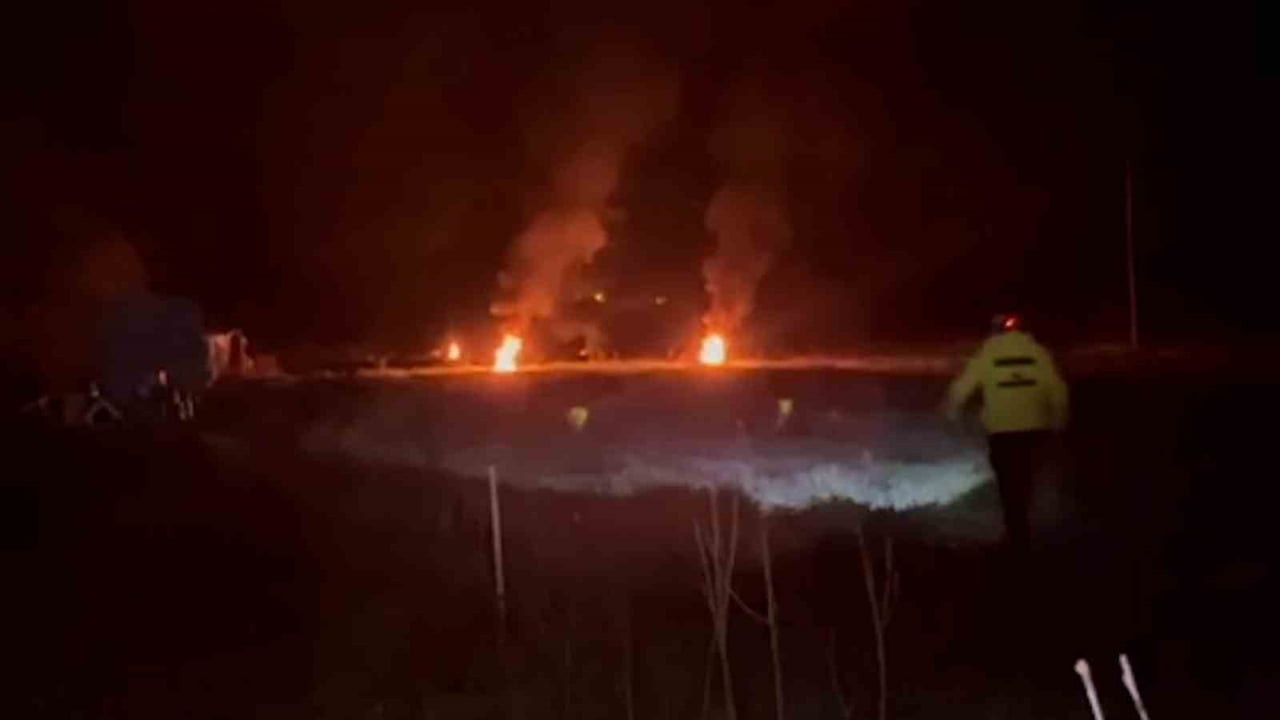 BOLU'DA ÇİFTÇİLER MEYVE AĞAÇLARINI ATEŞ YAKARAK KORUYOR